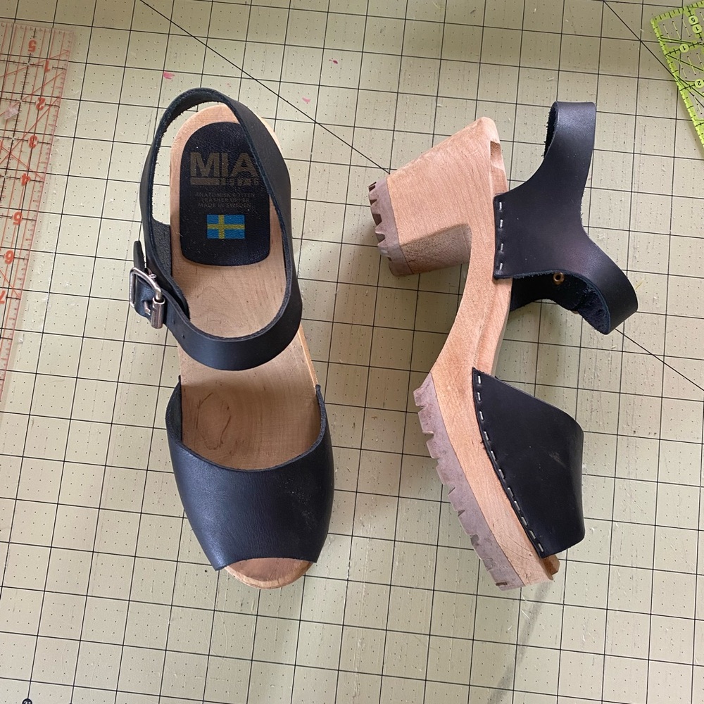 MIA Greta Black Leather Sandals Swedish clog style size 40